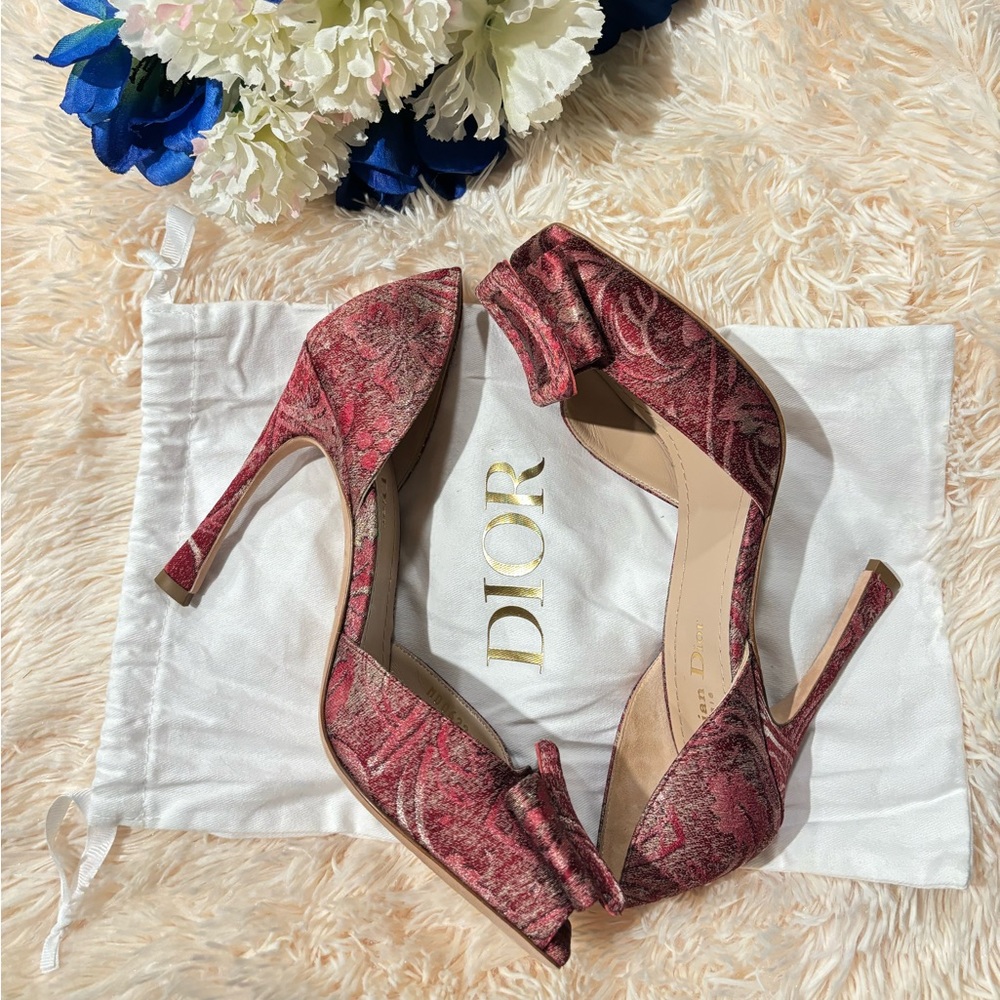 Open Toes Christian Dior shoes, used only once, come with a dust bag.